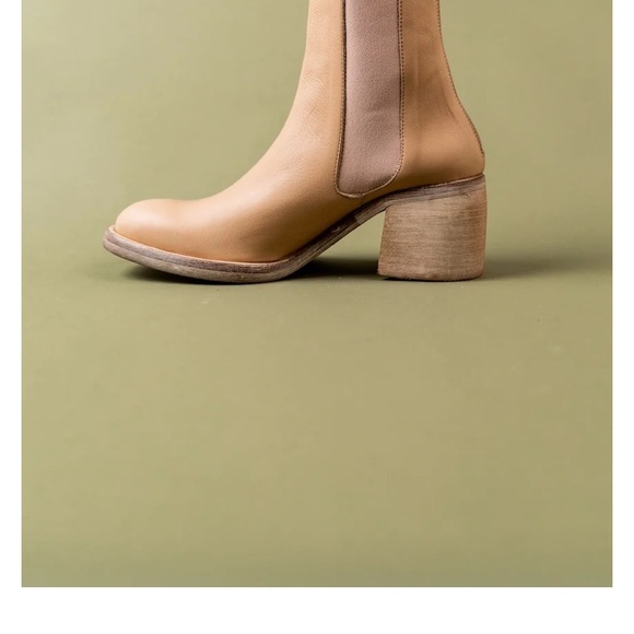 New Free People Essential Chelsea Boots Size 38.5 - Picture 6 of 14